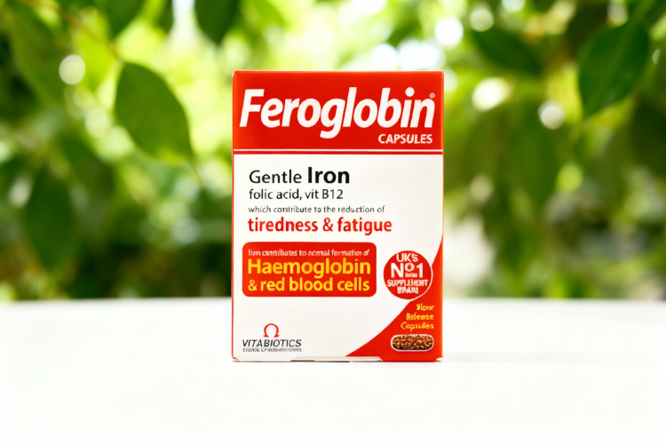 قرص فروگلوبین برای ریزش مو روی سطح سفید